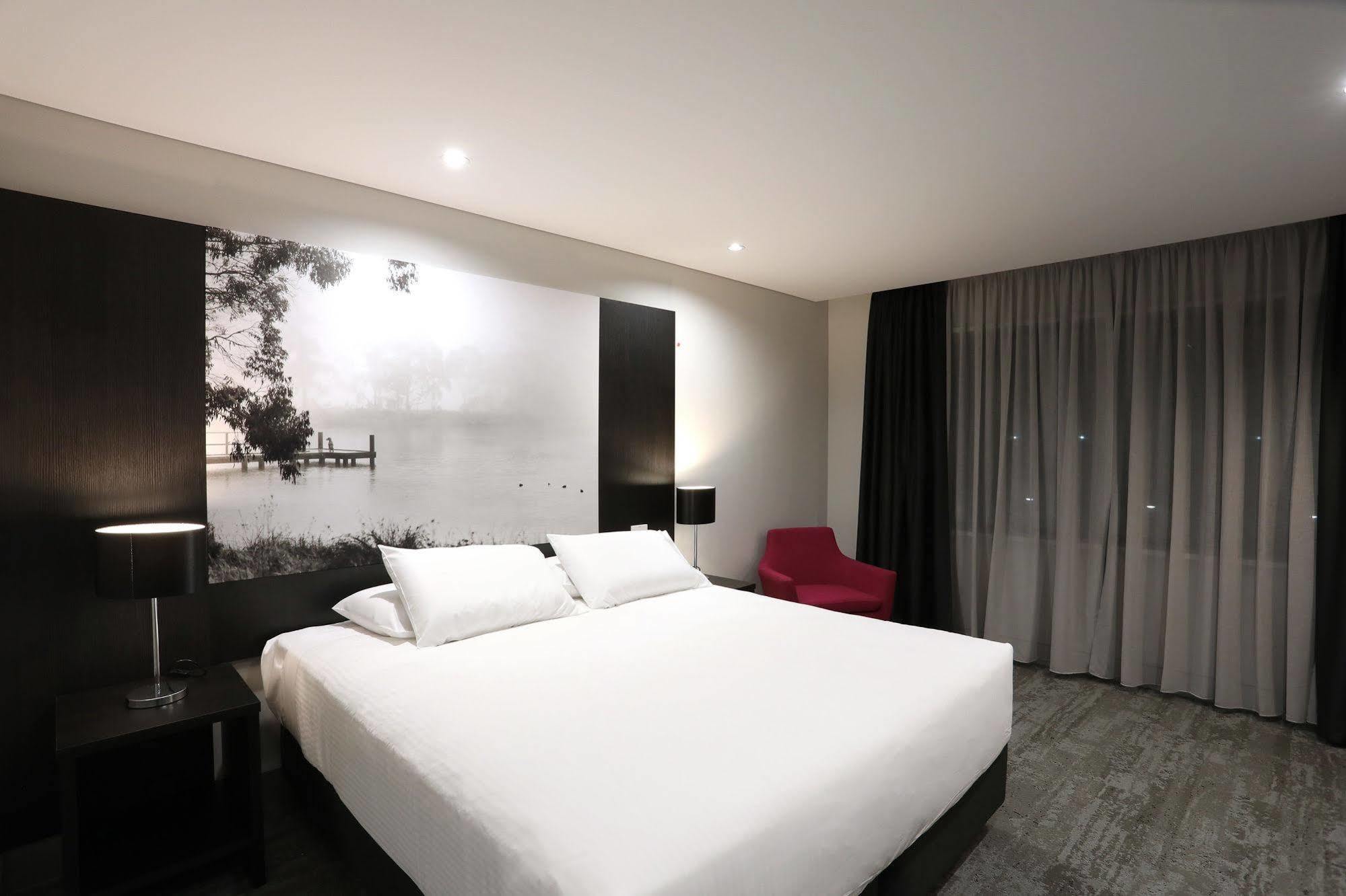 Mercure Тамуърт Екстериор снимка